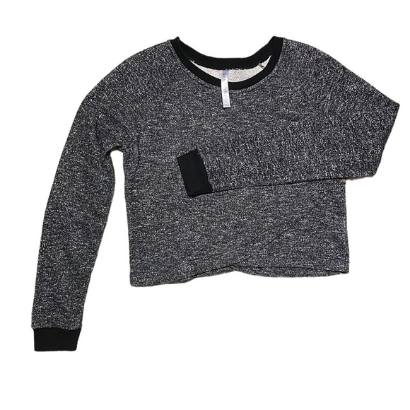 Fabletics Tops - FABLETICS Black‎ and Gray Cropped Sweatshirt Size Small
